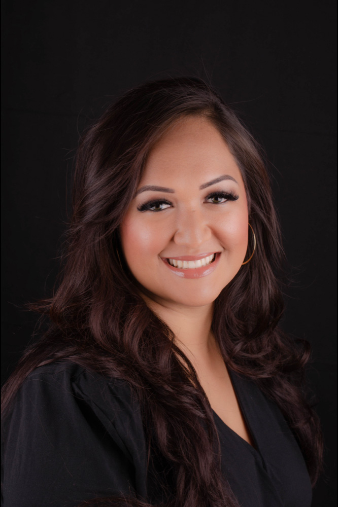 Hannah of Kona Smile Co's head shot.